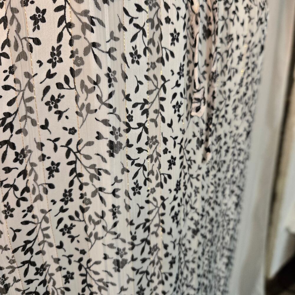Tamara H Womens Blouse Flutter Sleeve Ruffle Neck Black Gold White Floral 1X - Picture 4 of 11
